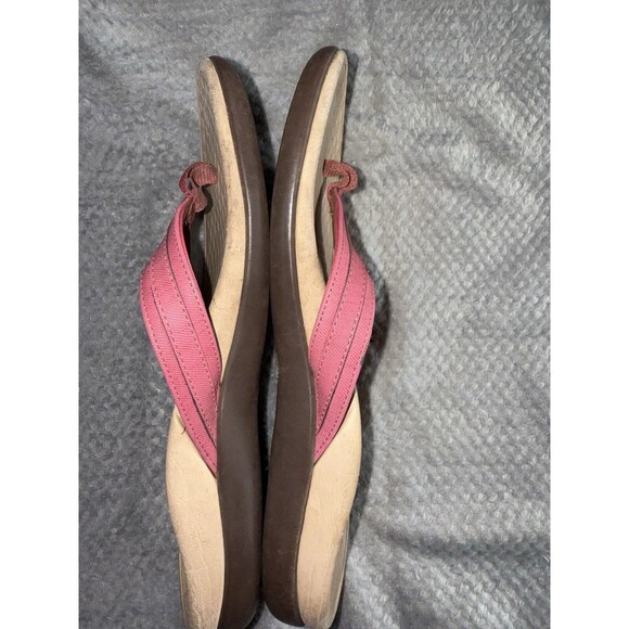 Vionic Red and Tan Sandals - Picture 4 of 12